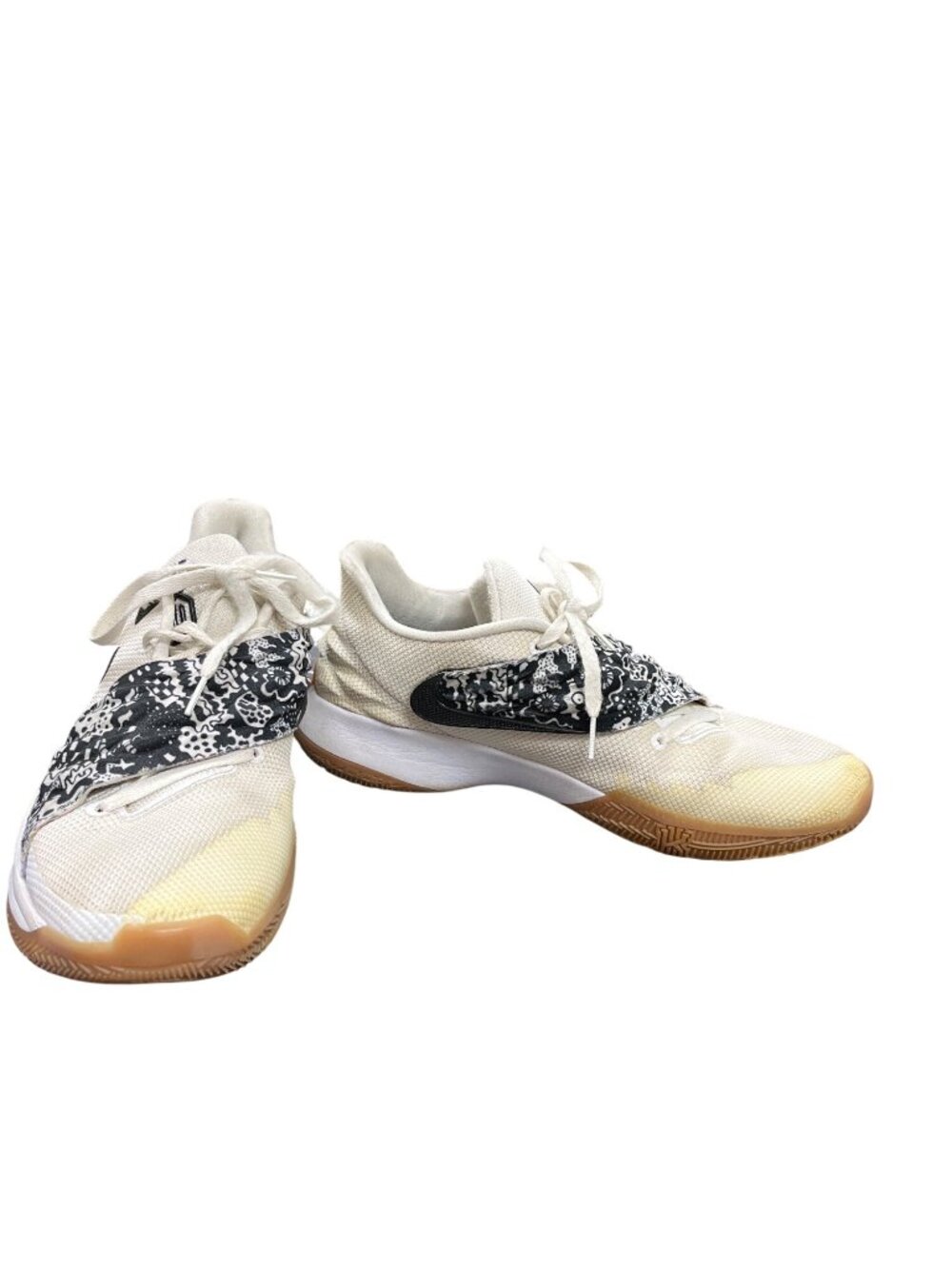 Nike Kyrie 4 mens low white black gum sneakers shoes sz 12 SKU 10-139